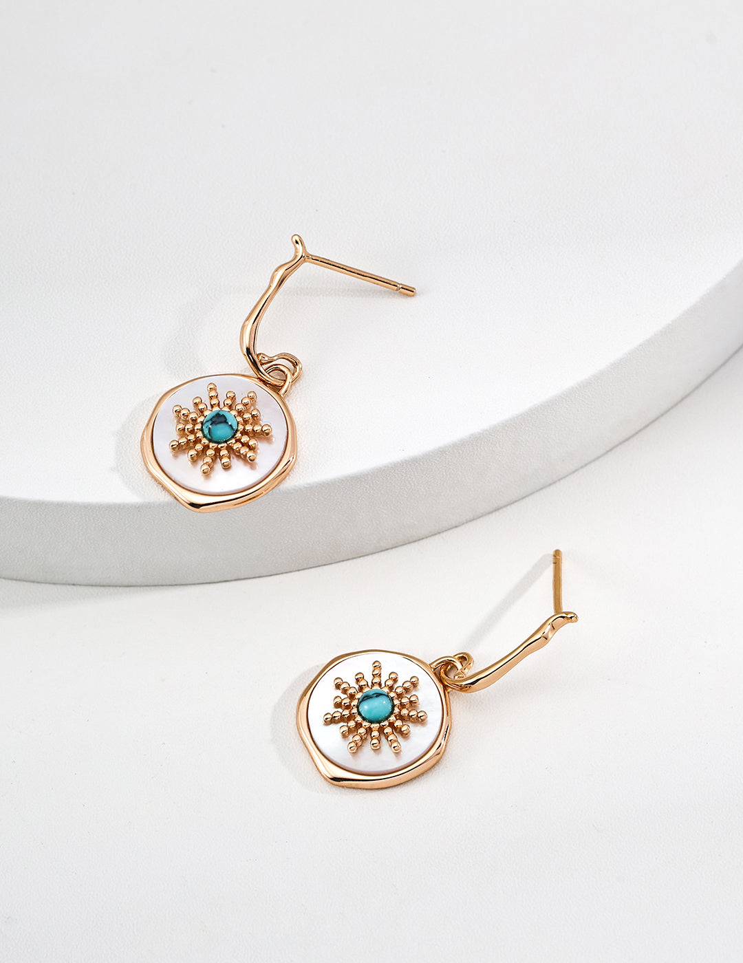 Stylish White Mother-of-Pearl and Turquoise Earrings