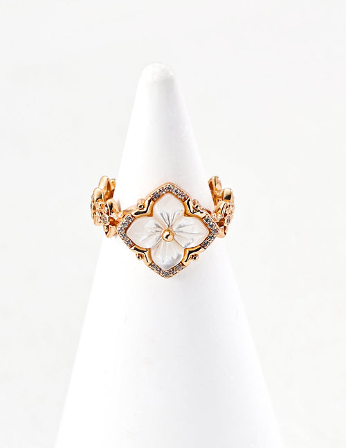 Clover Series Mother-of-Pearl Ring