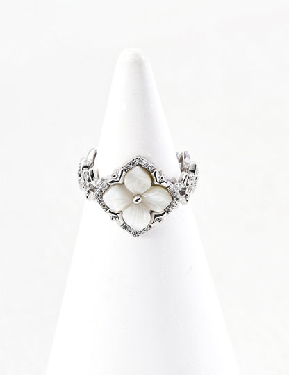 Clover Series Mother-of-Pearl Ring